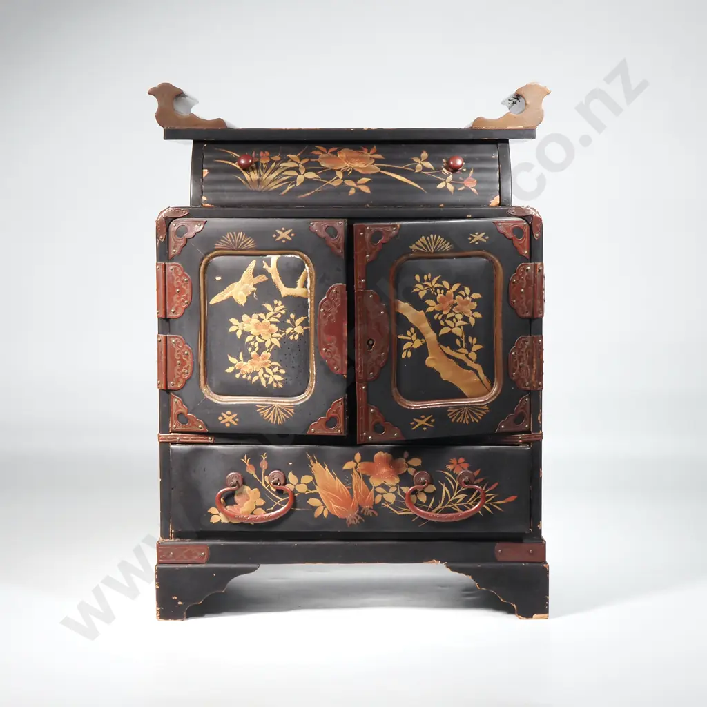 Vintage Japanese Black Lacquered Jewellery Box With Brass Mounts&Drawers. Image 1++