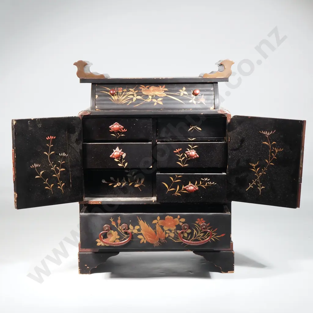 Vintage Japanese Black Lacquered Jewellery Box With Brass Mounts&Drawers. Image 1++