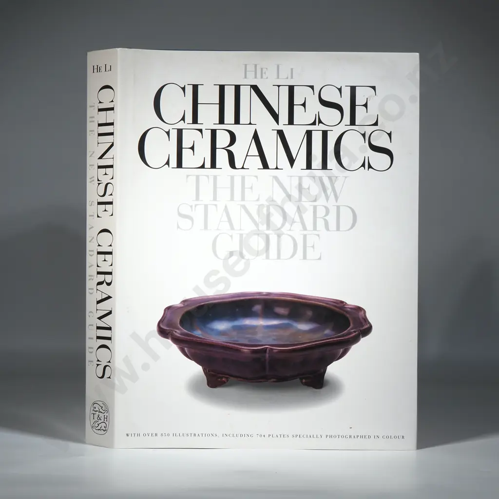 Chinese Ceramics: The New Standard Guide Li, He  Published by Thames & Hudson Ltd, 1996 Image 1++