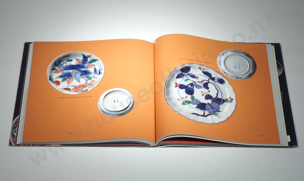 The Story of Imari: The Symbols and Mysteries of Antique Japanese Porcelain - Hardcover Shimura, Goro Image 1++