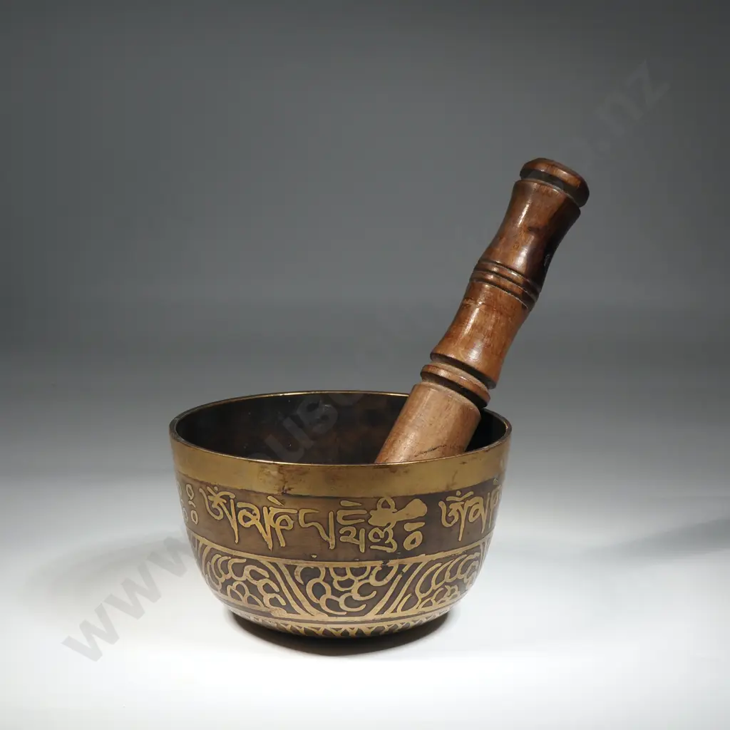 Vintage Brass Tibetan Singing bowl & Wooden Mallet.Often Used  In Meditation, Yoga & Sound Therapy Image 1++