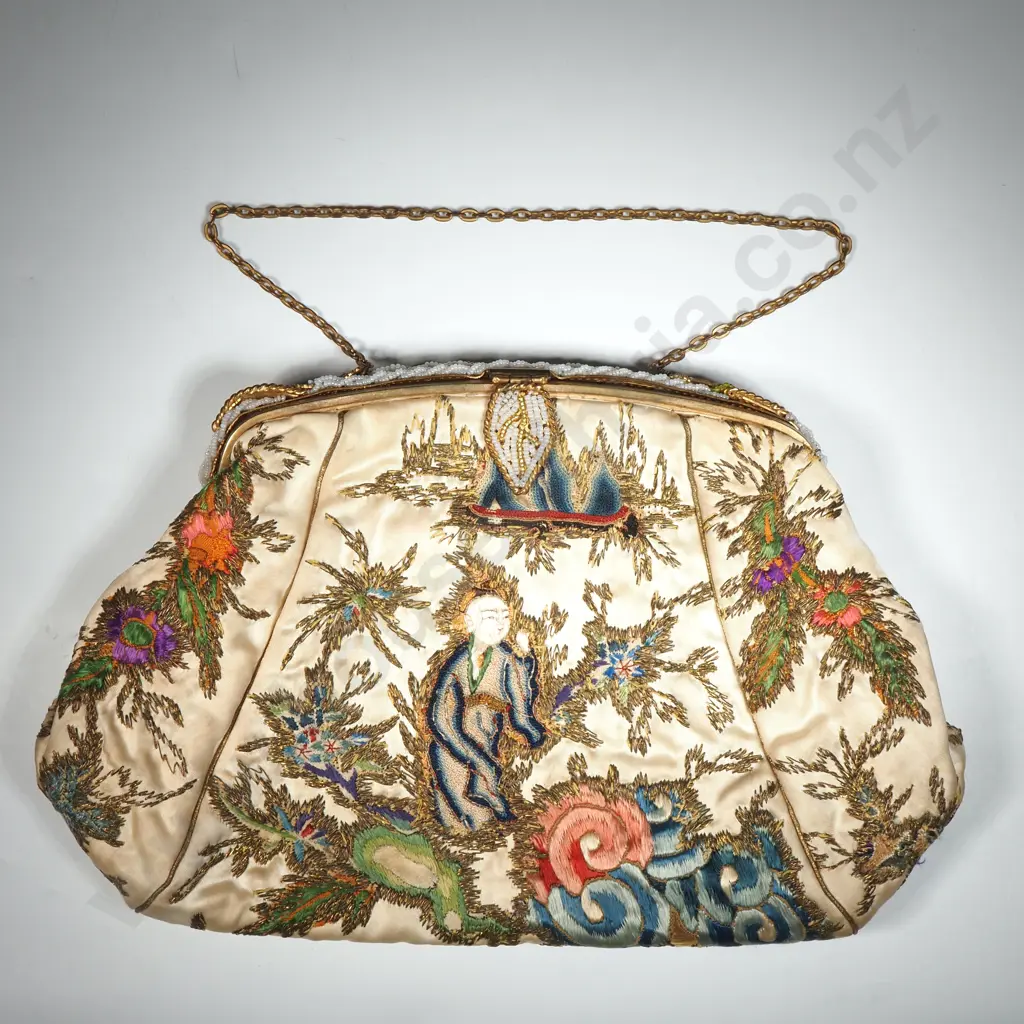 Ornate Chinese Cloth Hand Bag  Image 1++