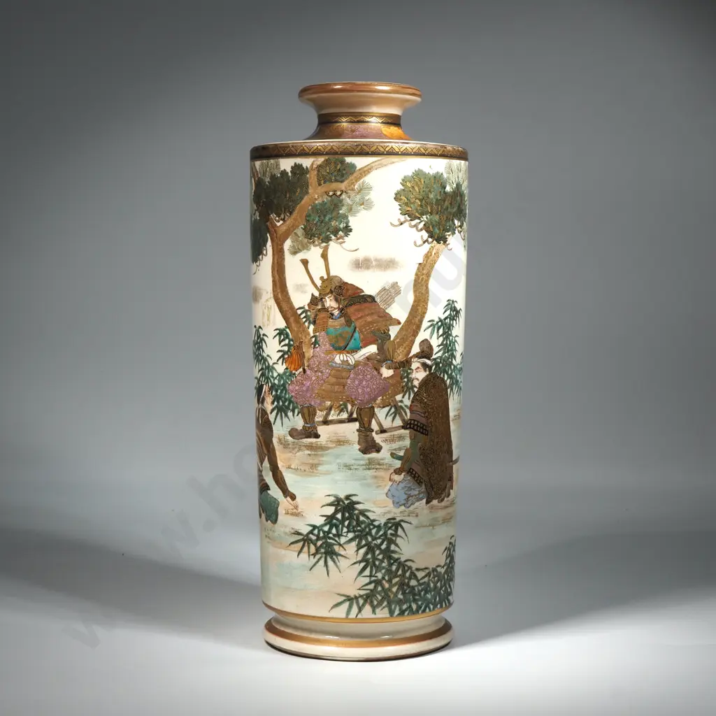 Antique Satsuma Vase Decorated w Handpainted Scenes Of Samurai & Nobles In A Garden Setting Image 1++