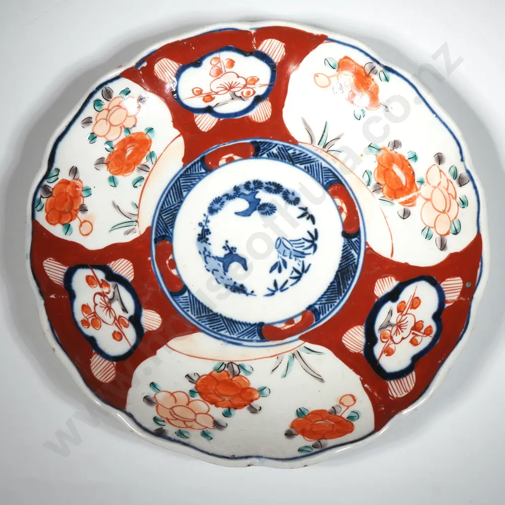  19th Century Japanese Imari plate With Scalloped Edge & Four Panels With Flowers Image 1++