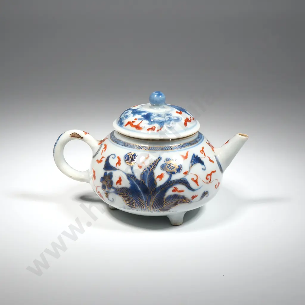 Antique Small Imari  Teapot. Possibly Chinese. Decorated with Underglaze Blue & Iron Red & Gilding In Imari Style. Image 1++