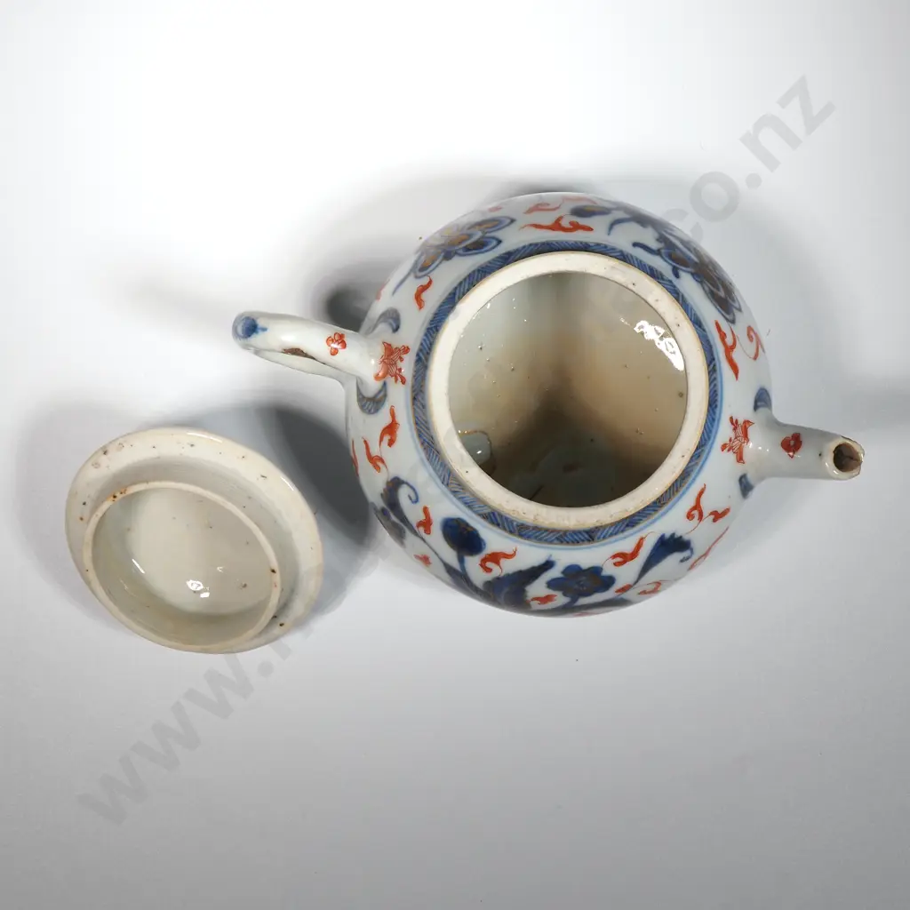 Antique Small Imari  Teapot. Possibly Chinese. Decorated with Underglaze Blue & Iron Red & Gilding In Imari Style. Image 1++