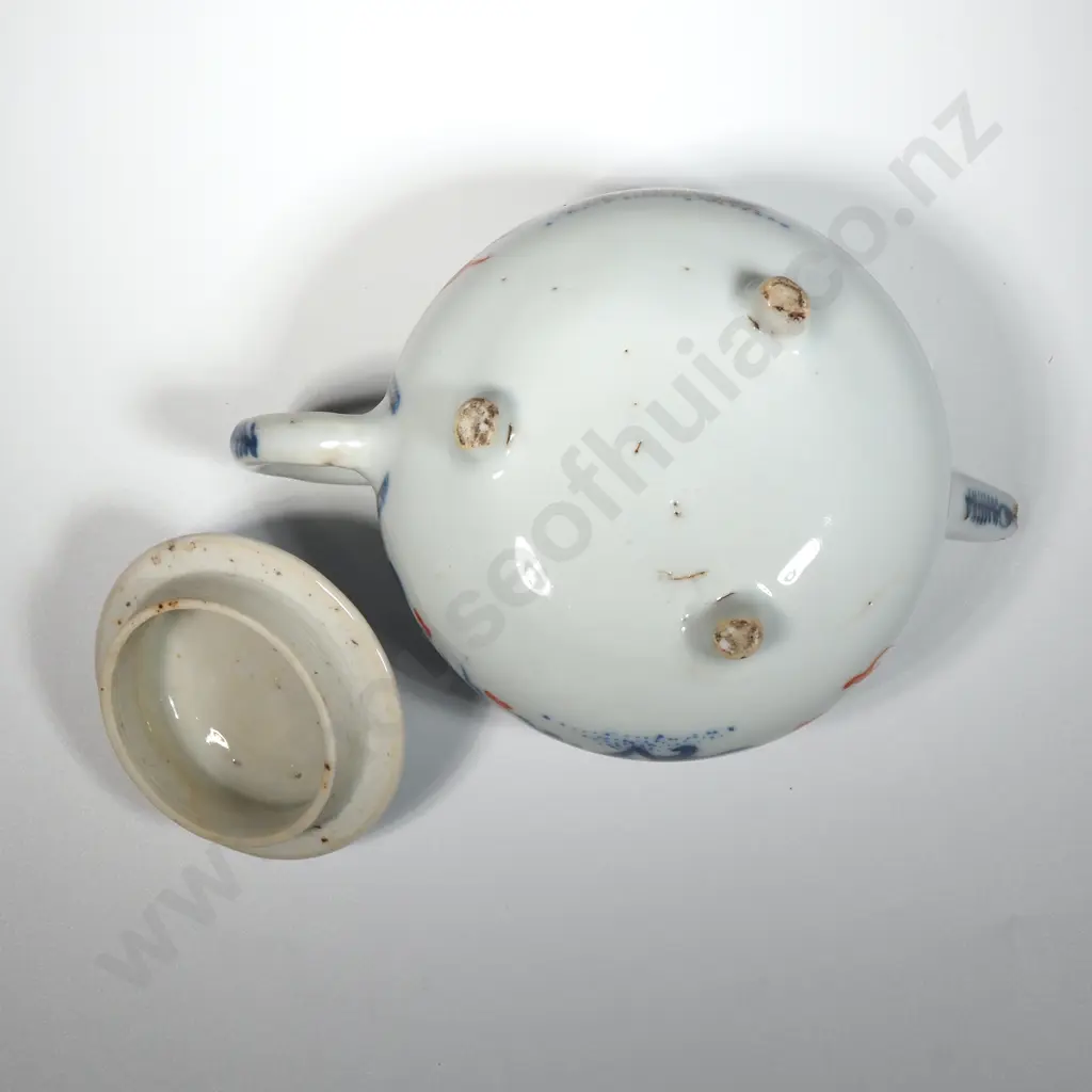 Antique Small Imari  Teapot. Possibly Chinese. Decorated with Underglaze Blue & Iron Red & Gilding In Imari Style. Image 1++