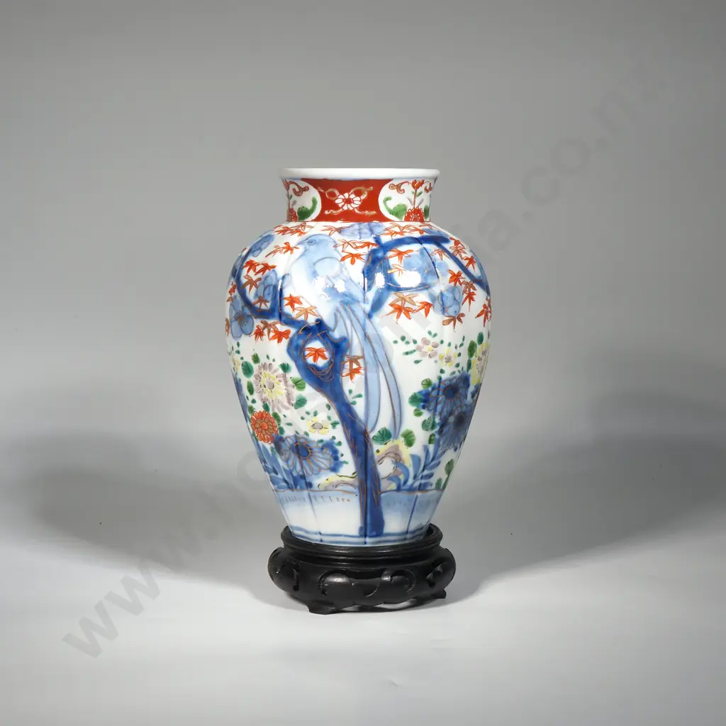 19th Century Antique Japanese Imari Porcelain Ribbed Vase. Image 1++