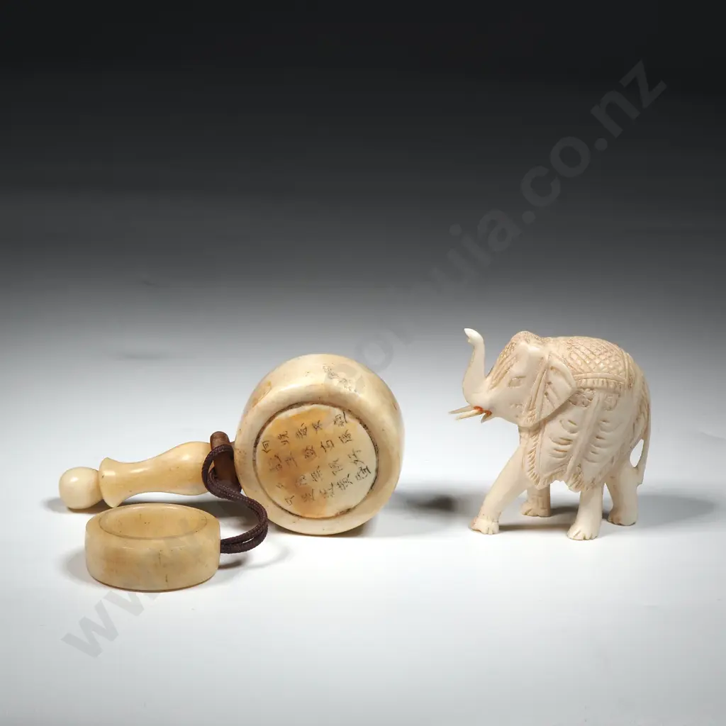 Ivory Snuff Bottle w Stopper & Bone Miniature Elephant. Image 1++