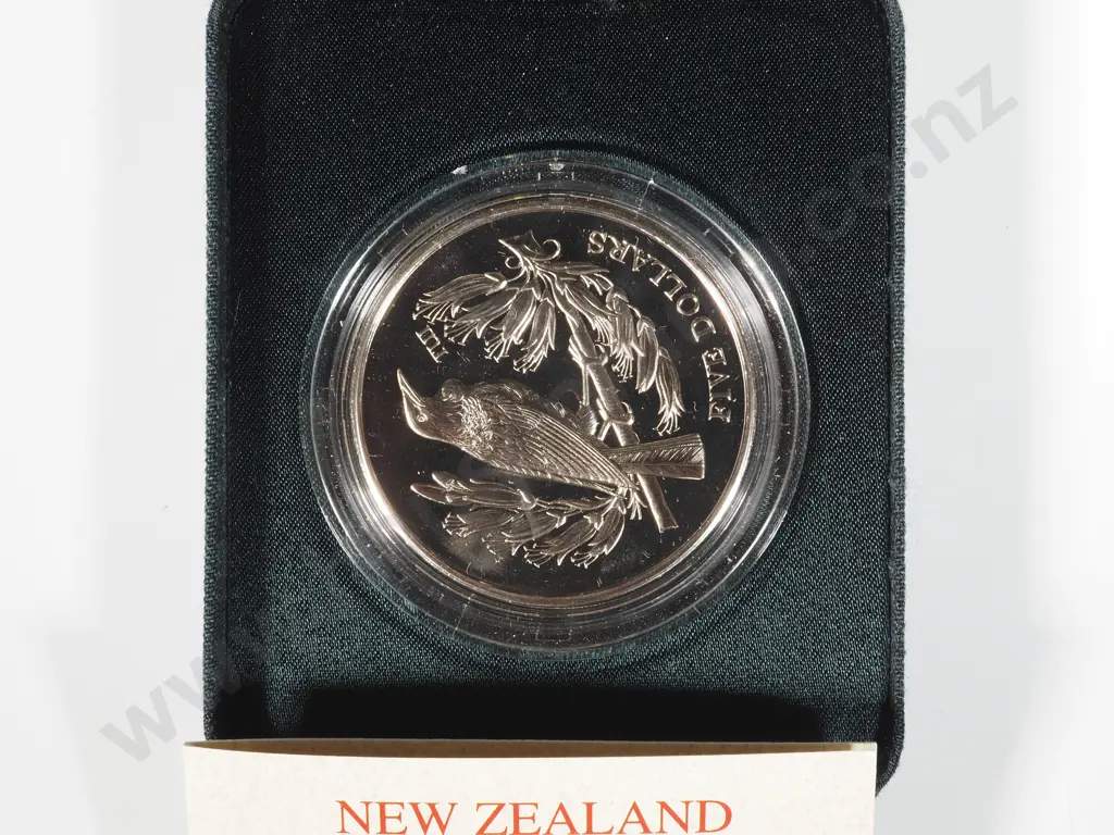 1995 Tui Silver BUNC Coin  Image 1++