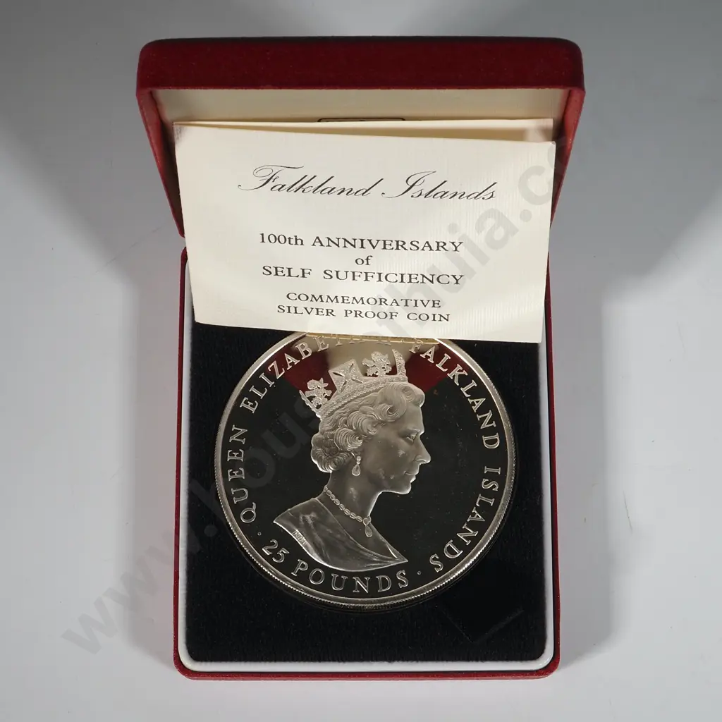 Falkland Islands Cased 1985 25 Pounds proof Silver Coin, 150 Grams Sterling Silver  Image 1++