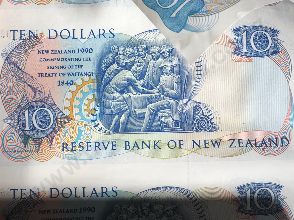 New Zealand Uncut Sheet of 8 1990 Ten Dollar Brash Banknotes  Image 1++