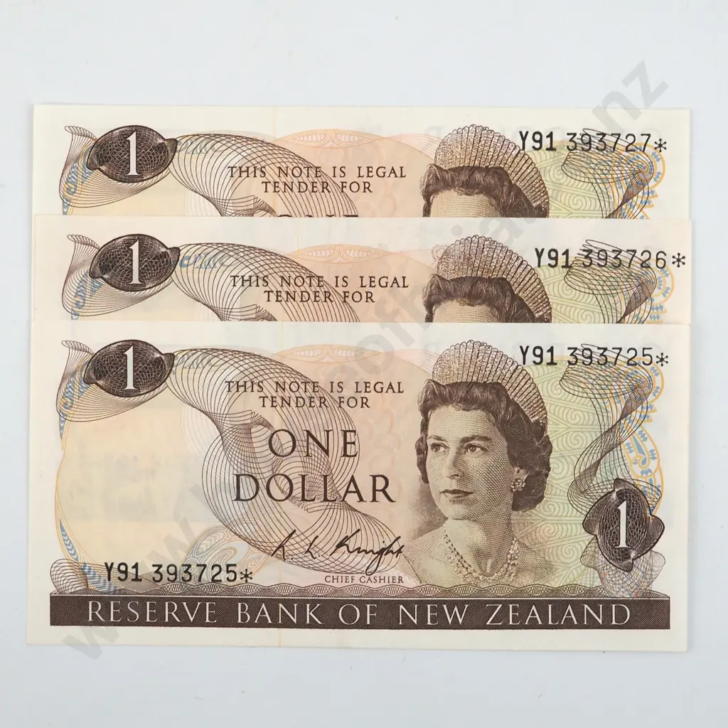 Consecutive Lot of Three One Dollar Banknotes UNC CV $135 Image 1++