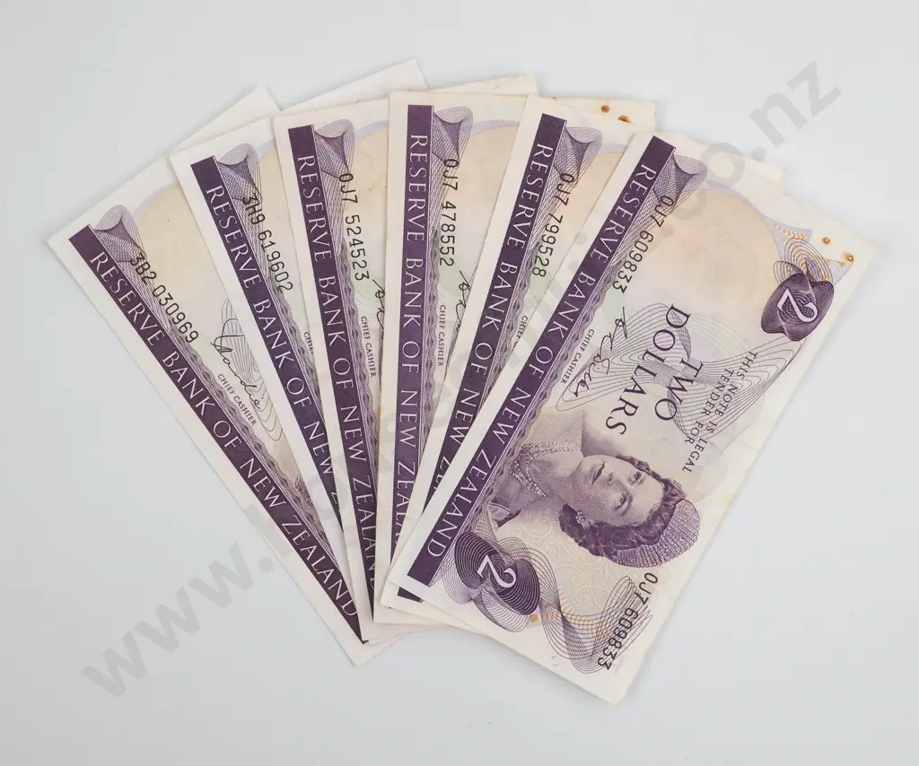 Six New Zealand Two Dollar Hardie Banknotes - Better Grades  Image 1++