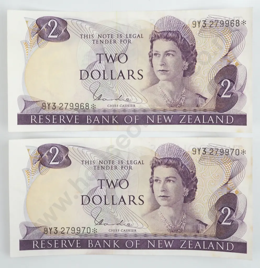 Two New Zealand haride Two Dollar Type I Star Notes  Image 1++