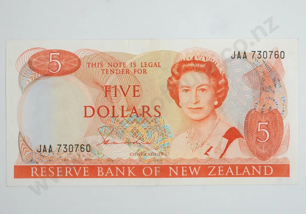 New Zealand Five Dollar Hardie Banknote AUNC  Image 1++