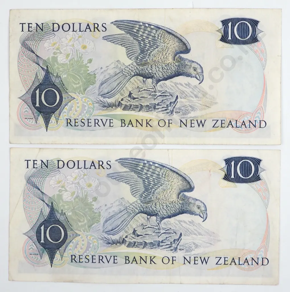 Two 10 Dollar New Zealand Wilks Banknotes  Image 1++
