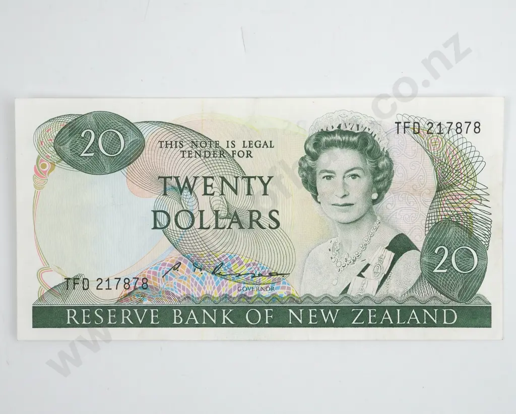 New Zealand Twenty Dollar Russell Banknote  Image 1++