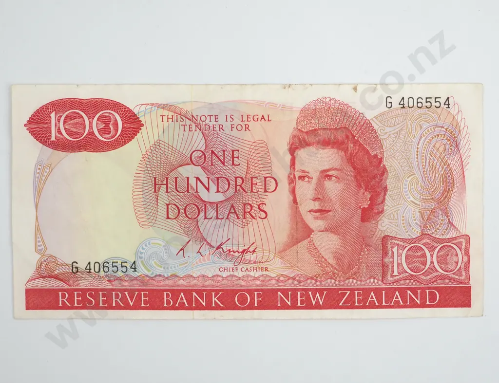 100 Dollar New Zealand Knight Banknote - G Prefix  Image 1++