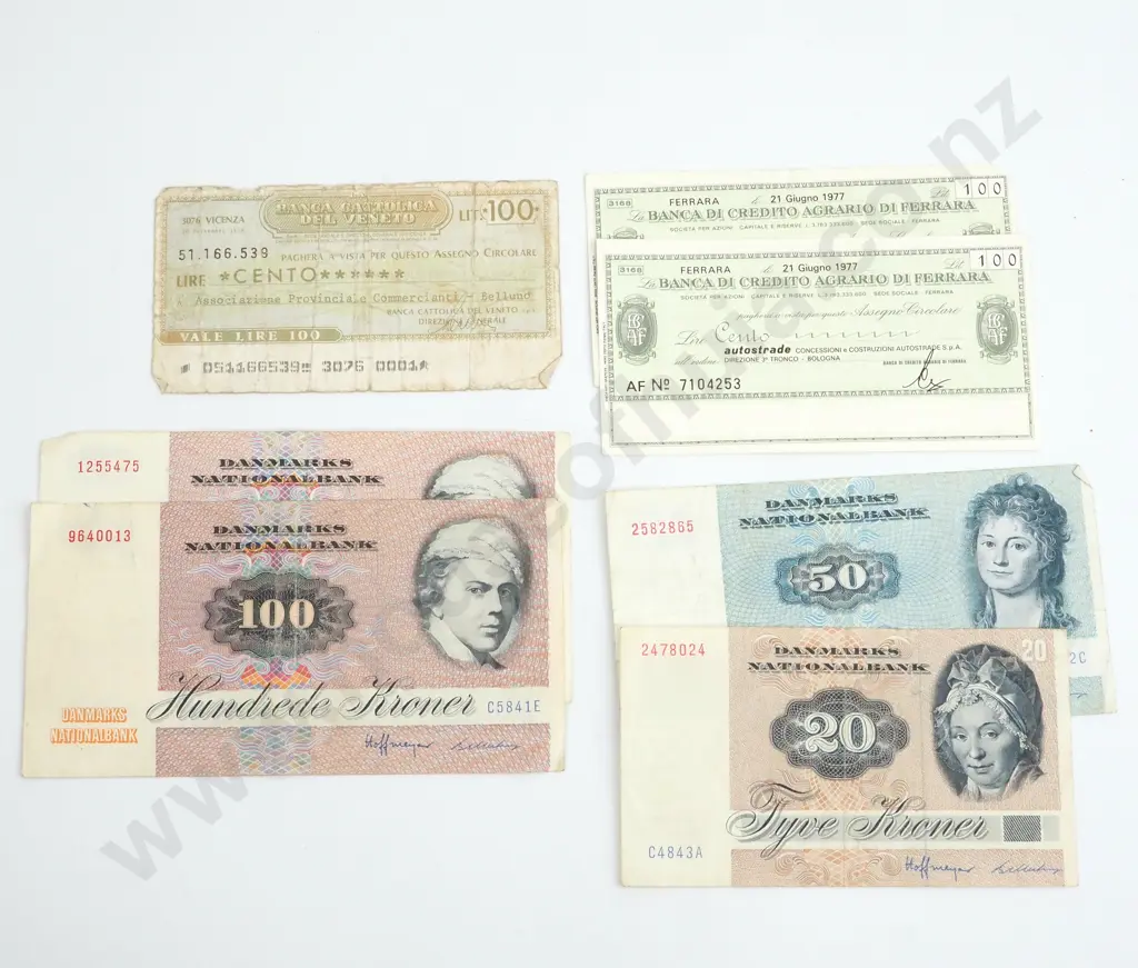 Assorted International Banknotes  Image 1++
