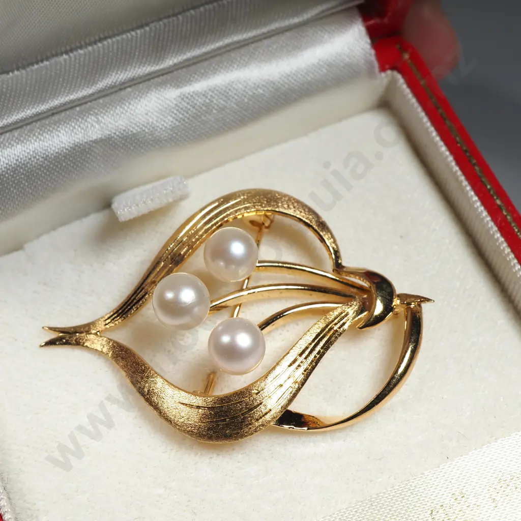 Boxed Toyomoto 14ct Gold Plate on Silver & Cultured Pearl Brooch Image 1++