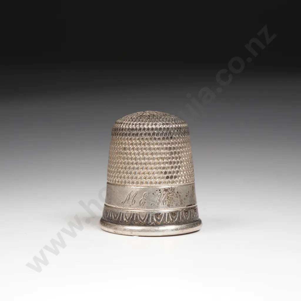 Sterling Silver Simons & Co Thimble - Initialled MEM Image 1++