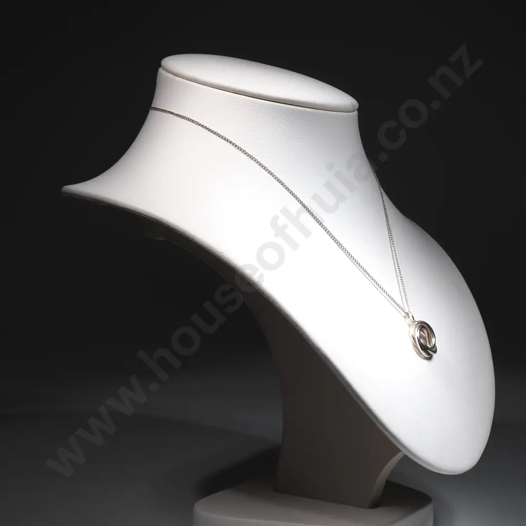 Sterling Silver Circular Pendant On Chain Image 1++