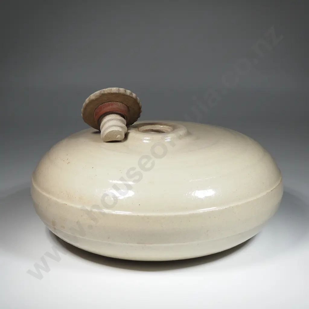 Vintage Circular Stoneware Hot Water Bottle Image 1++