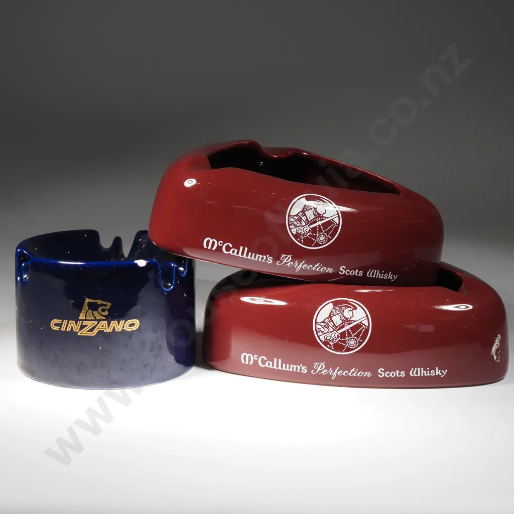 Pair Of McCallum's Advertising  Triangular Ashtrays &  A Round Cinzano Cobalt Blue Circular Ashtray (A/F) Image 1++