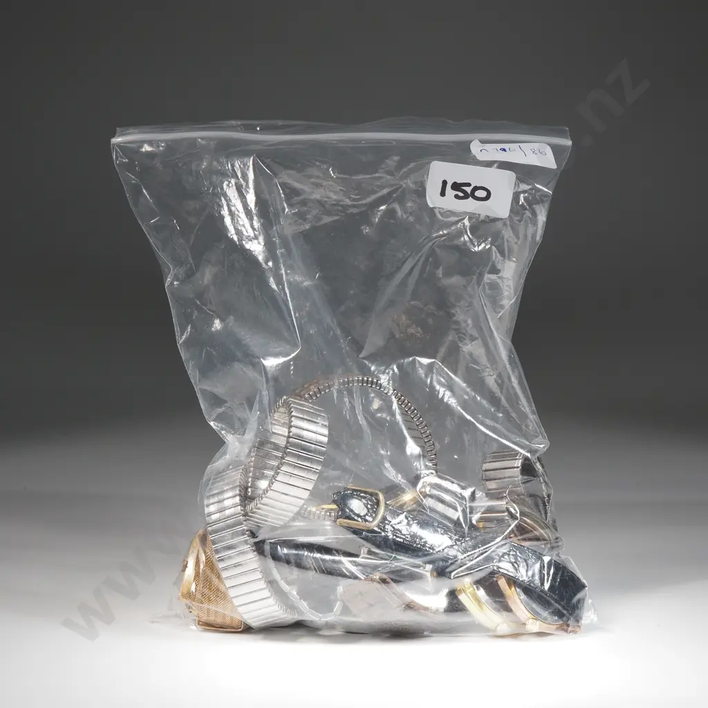 Collection of Twenty Vintage Gents Watches. Some With Straps. Not In Working Condition Image 1++