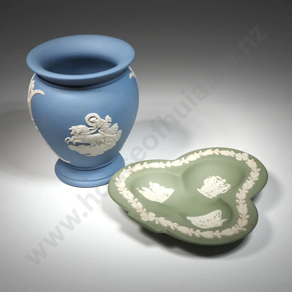 Pale Blue Wedgwood Jasperware Vase & A Green Jasperware Dish  Image 1++