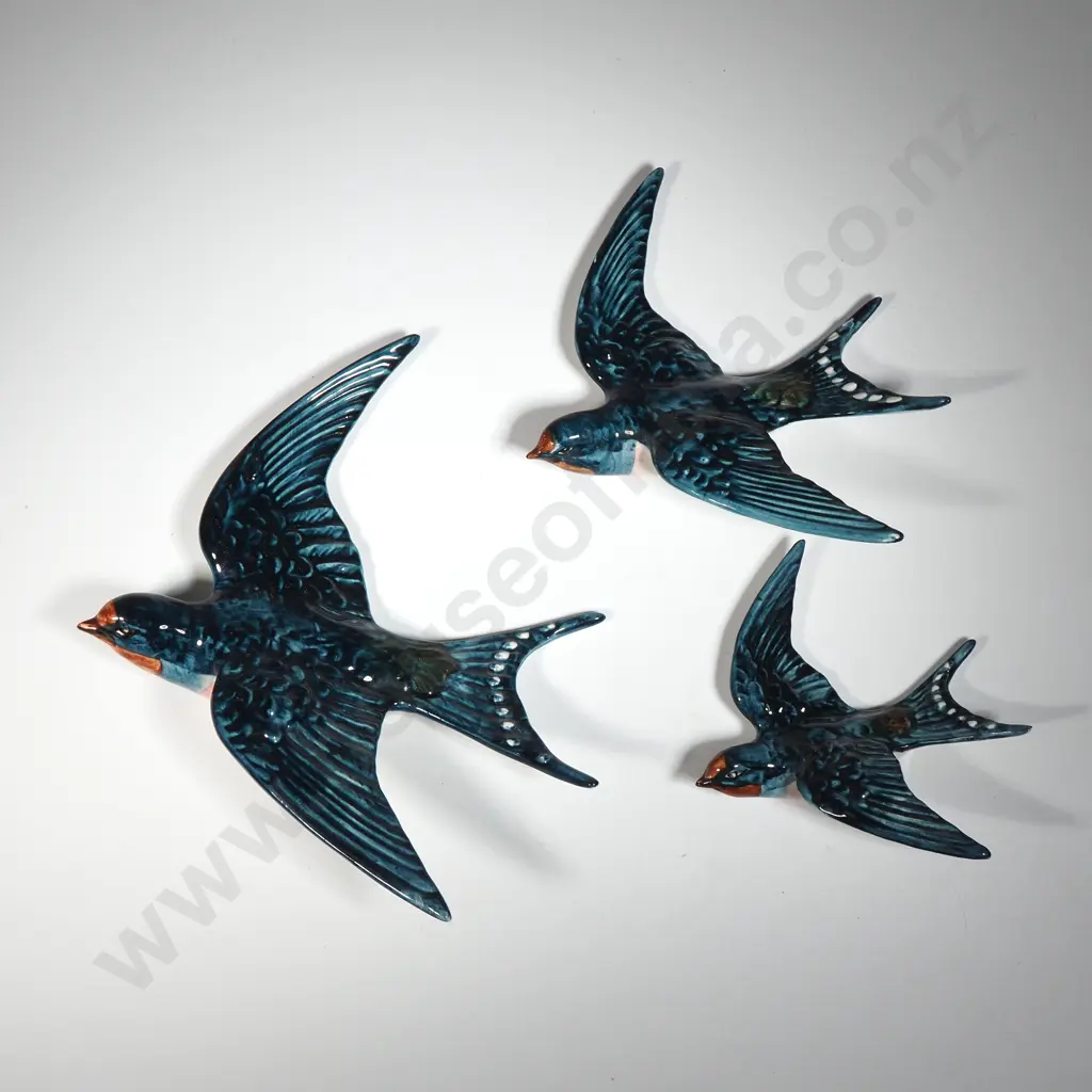 Set of Three Beswick Flying Swallows Image 1++
