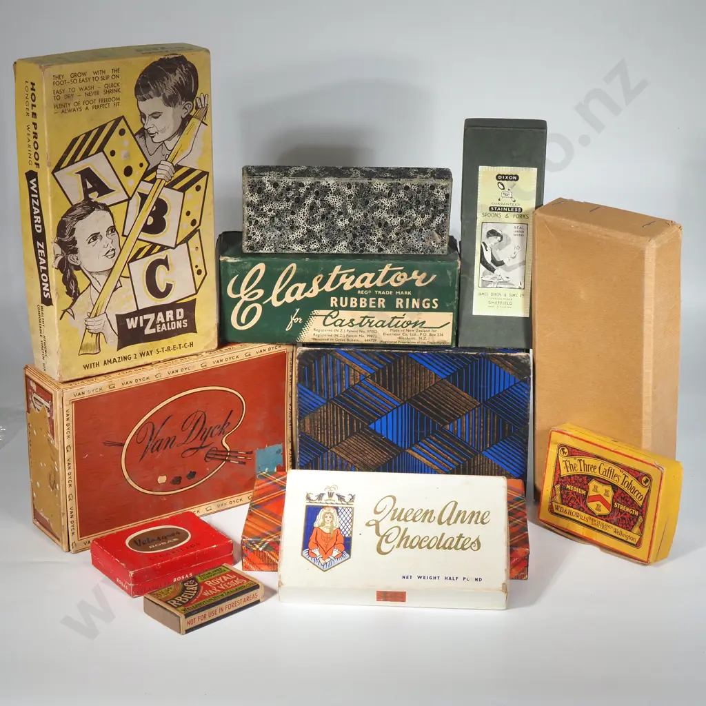 Quantity Of Vintage Boxes To Include Van Dyck Cigars, Elastrator Rubber Rings, Velasques Cigarillos, Holeproof Sox, Image 1++