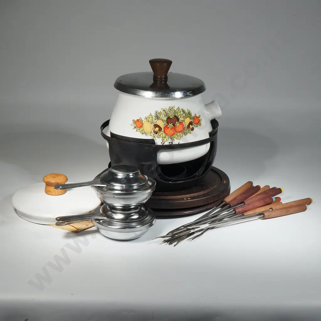 Vintage Fondu Set with Forks Image 1++