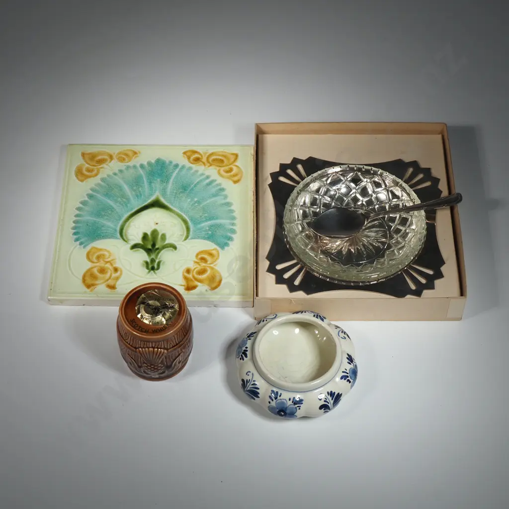 Art Nouveau Style English Tile, Small Delft Scalloped Bowl, Beneagles Miniature Whisky Barrel For Peter Thomson Image 1++