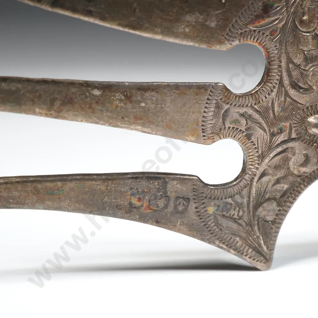 Sterling Silver & MOP Trident Image 1++