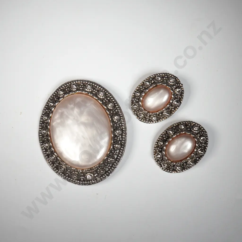 Vintage Oval Faux Mother Of Pearl Brooch & Earring Set  Image 1++