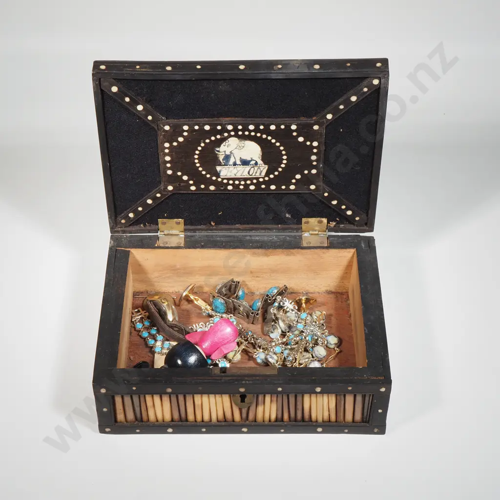 Porcupine Spine & Bone Inlaid Lidded Box w Costume Jewellery - Some in Turquoise Style. Image 1++