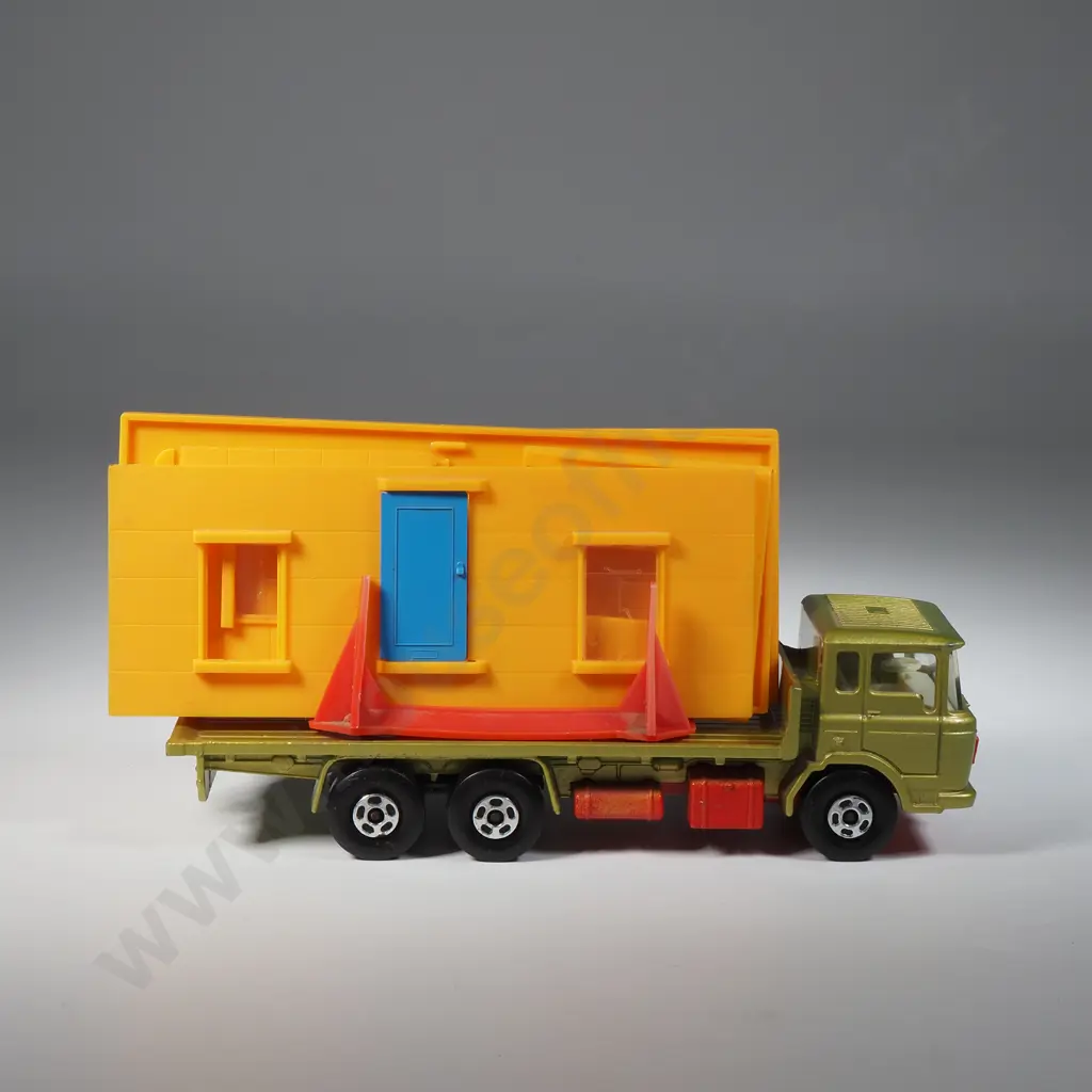 Matchbox 'Super Kings' K-13 DAF Building Transporter Image 1++