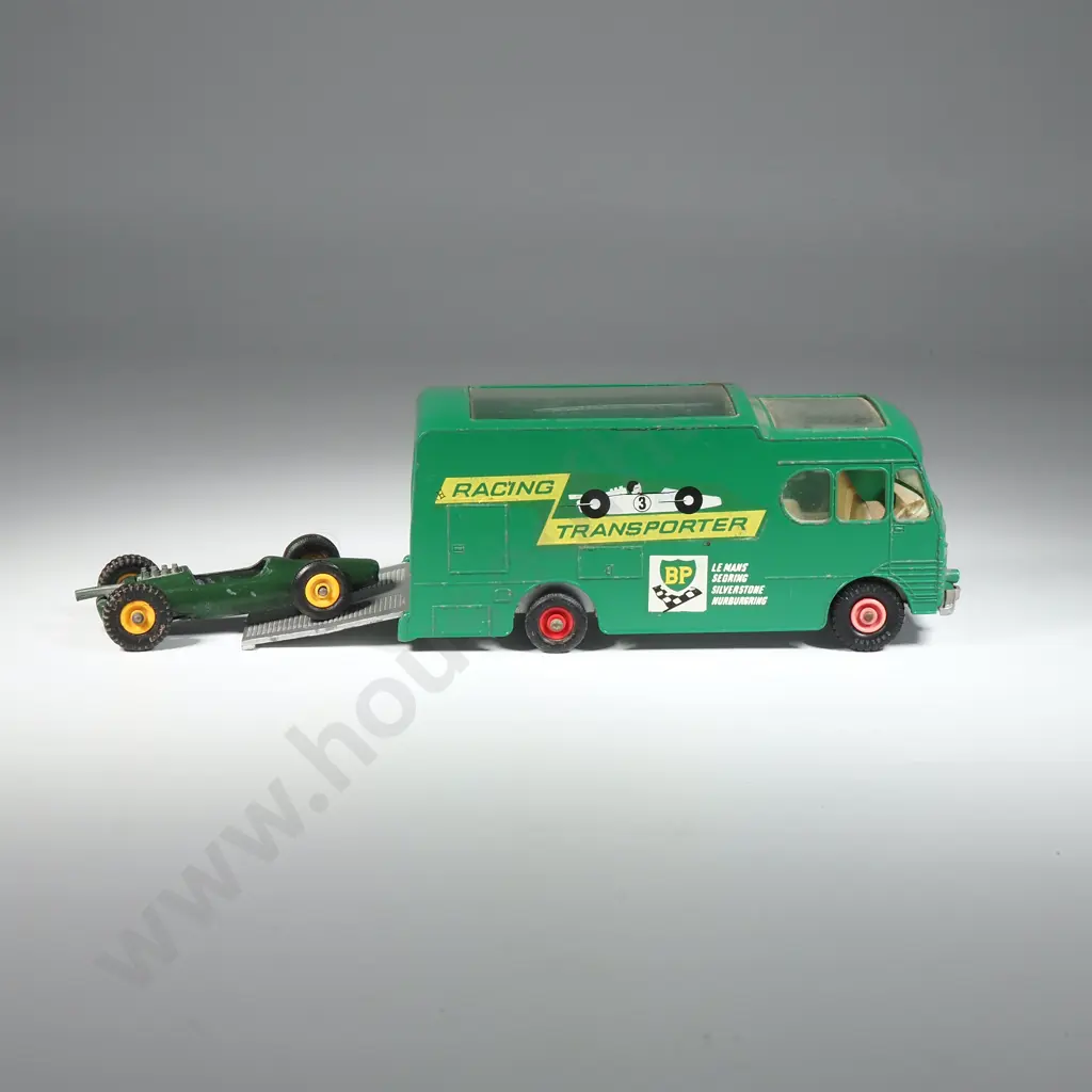 Racing Car Transporter: Matchbox King Size Image 1++
