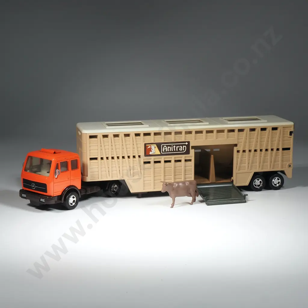 Matchbox 'Super Kings': K-3 Animal Transporter Image 1++