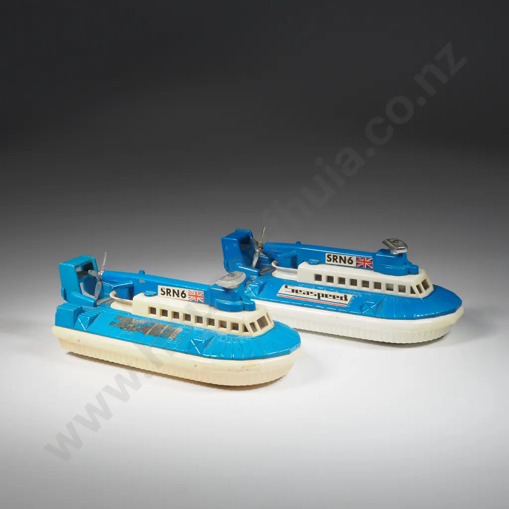 Matchbox 'Super Kings' : Two K-22 S.R.N.8 Hovercraft Image 1++