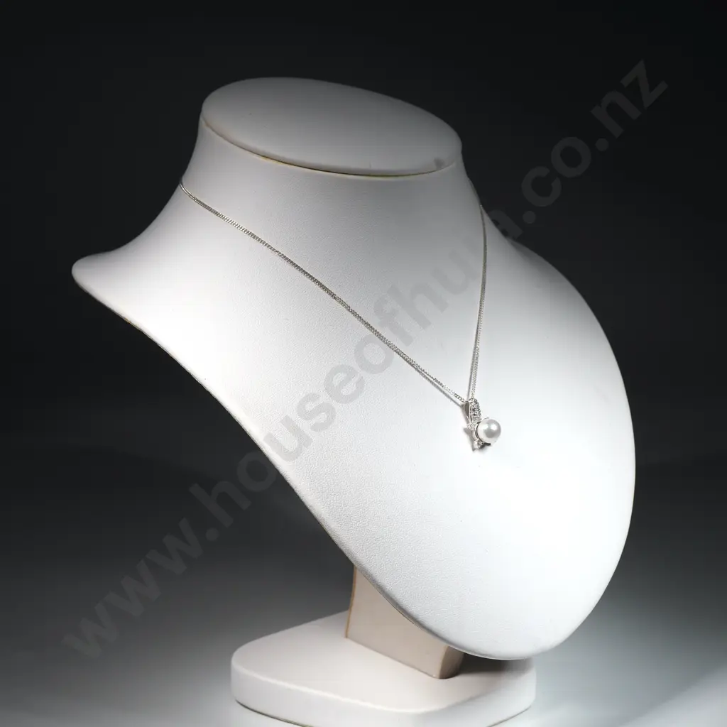 Sterling Silver  Chain &  Single Pearl  Pendant Image 1++