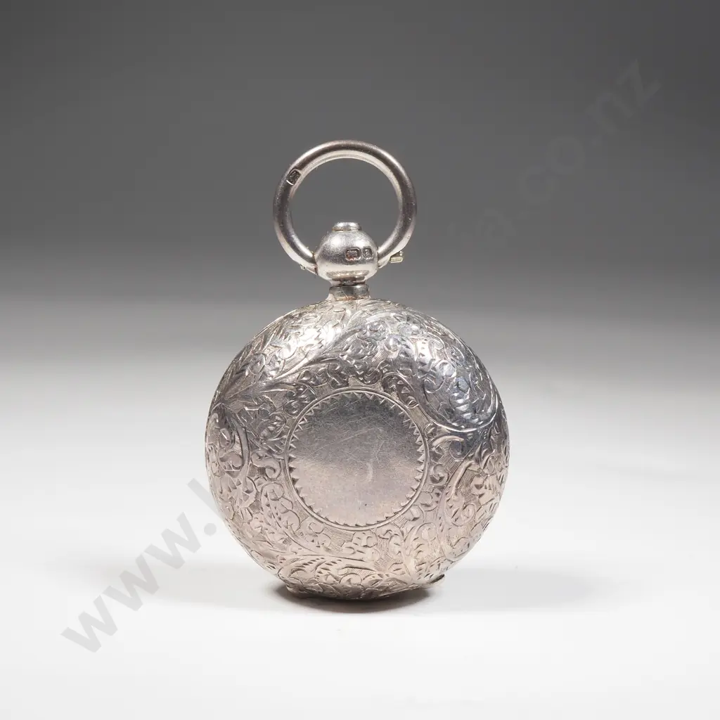 Sterling Silver Engraved Sovereign Case Image 1++