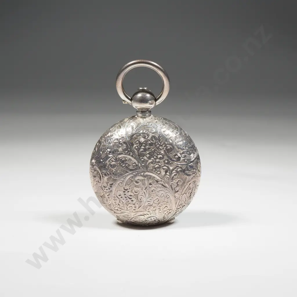 Sterling Silver Engraved Sovereign Case Image 1++