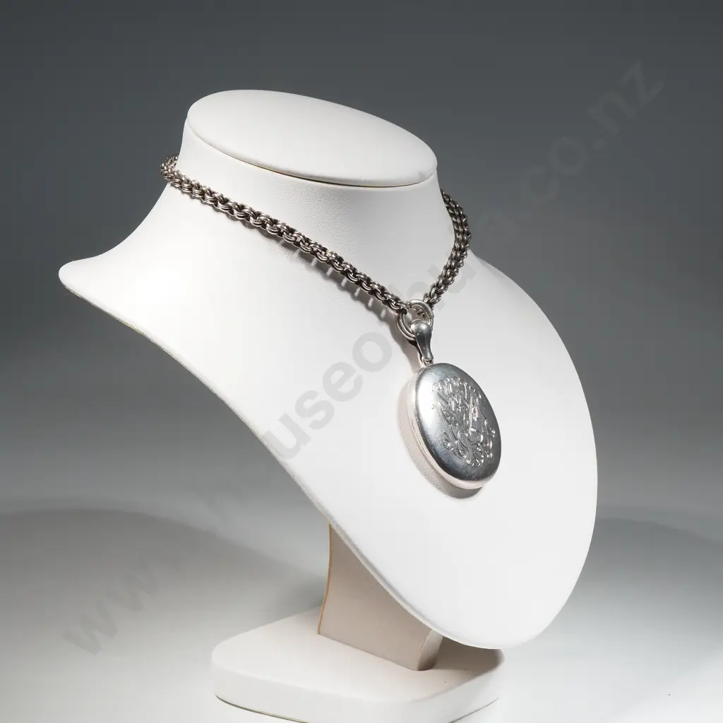 Victorian Sterling Silver Locket & Heavy Double Belcher Chain Link Necklace - Locket Engraved "In Memoriam Oct 4th 1877" Image 1++