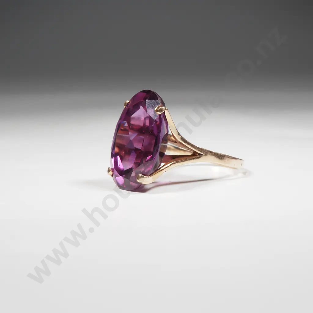 14ct Gold Large Amethyst Ring Image 1++