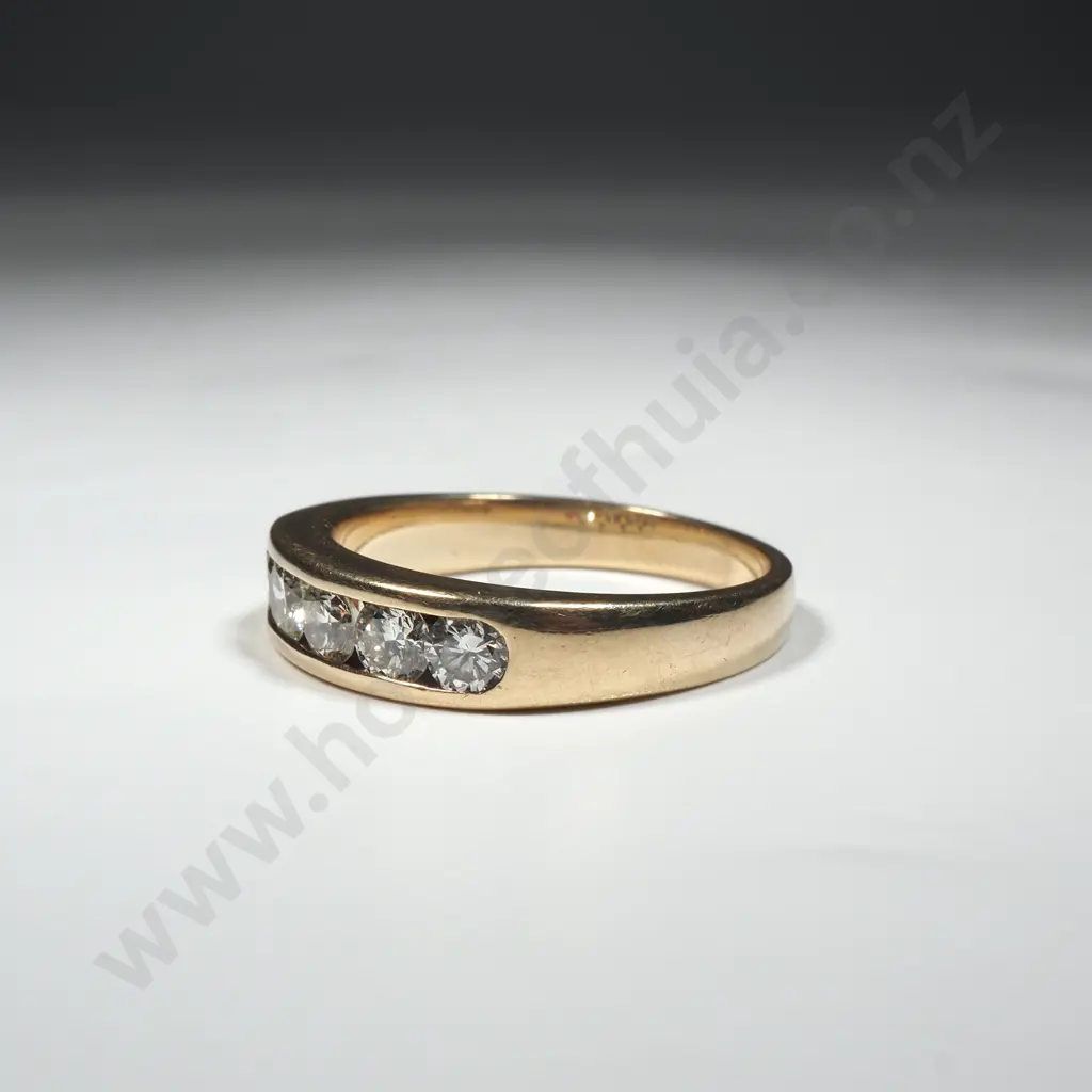 9ct Gold Diamond Ring w Valuation - $4,000.00 Image 1++