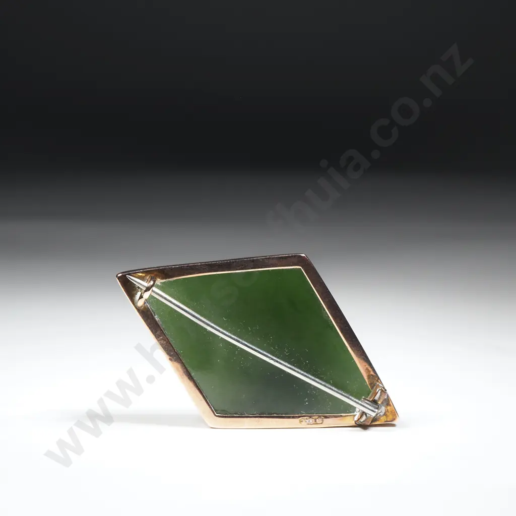 Vintage Gold & Diamond Shaped Greenstone Brooch  Image 1++