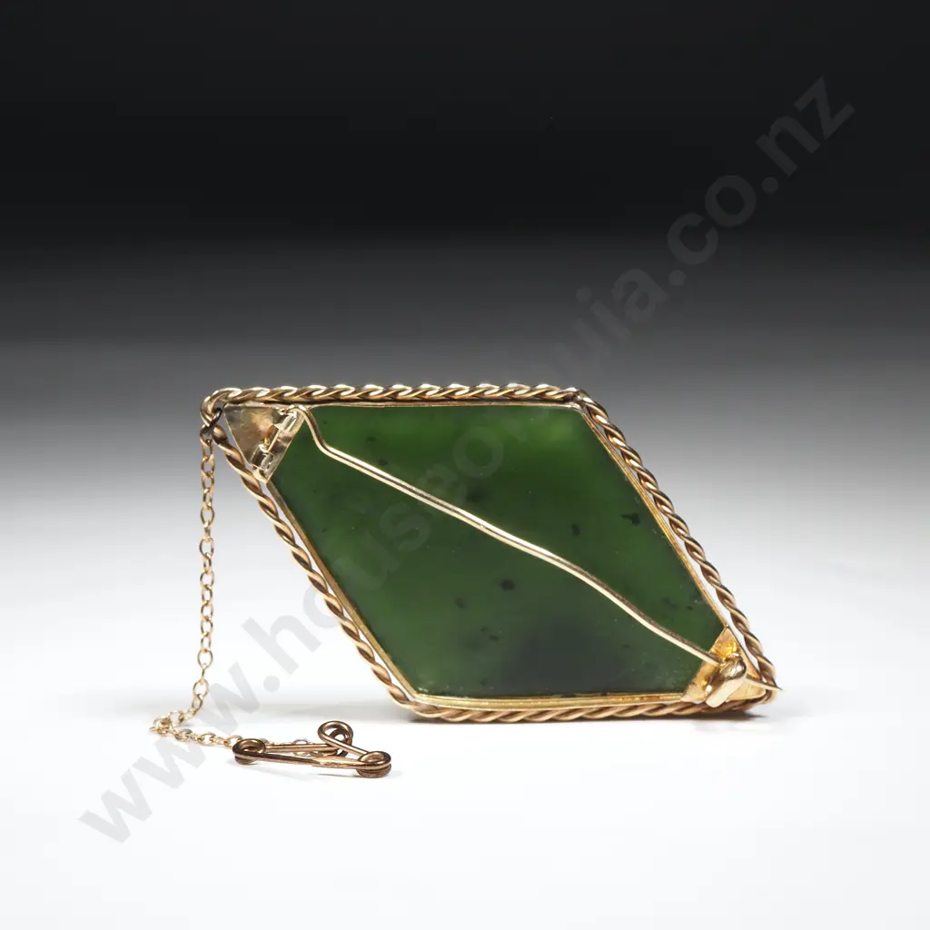 Vintage Greenstone Diamond Shaped Brooch With A 9ct Gold Rope Edge Frame. Complete with Safety Chain Image 1++